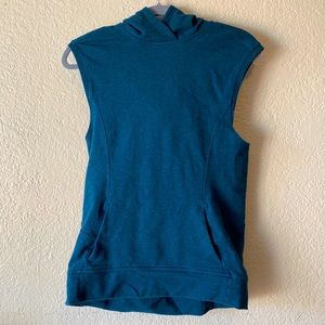 Lululemon sleeveless hoodie size 4